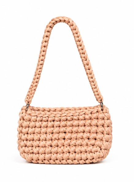 Bolsa Rosalie rosa handmade em fio de malha premium com chaveiro floral